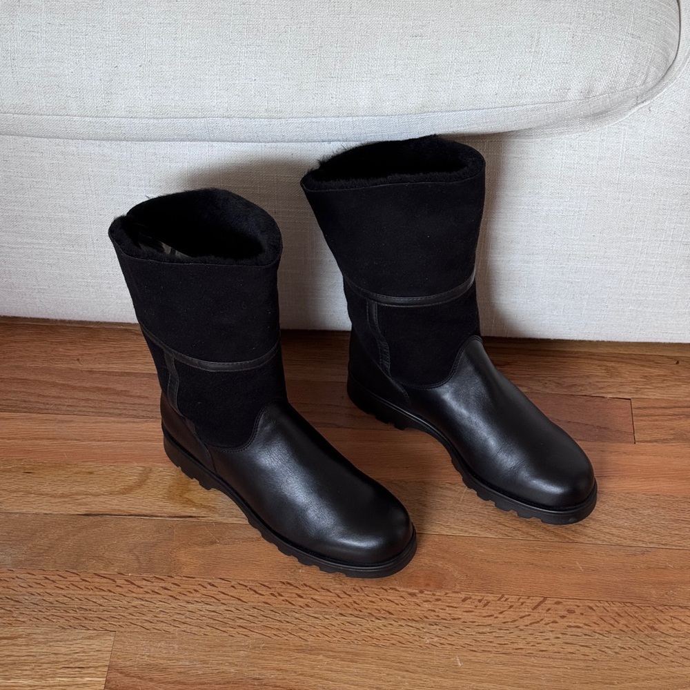La Canadienne Leather and‎ Suede
Shearling Asymmetrical Mid Calf Black Boots
